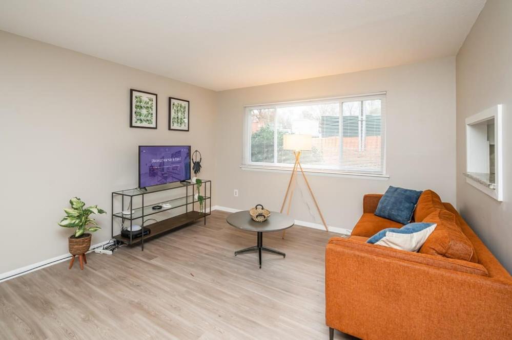 Apartament Welcoming 2Br With Parking And Perfect Location Durham Zewnętrze zdjęcie